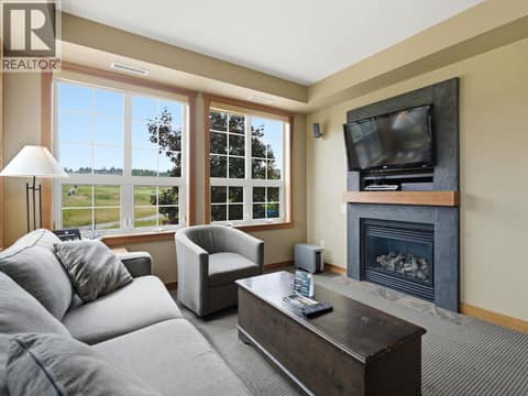 Photo 8 of 105 Village Center Court Unit# 226, Predator Ridge, Vernon