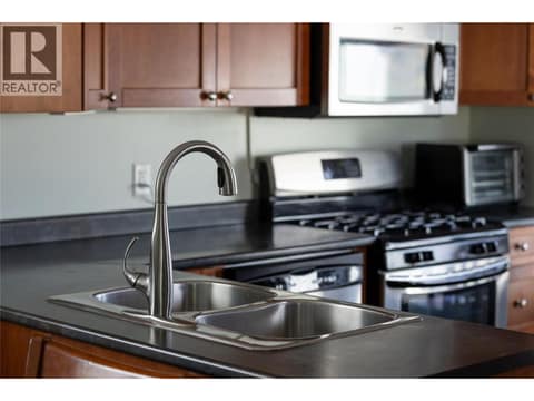 Island kitchen at 8000 Highland Road Unit# 24, Swan Lake West, Vernon