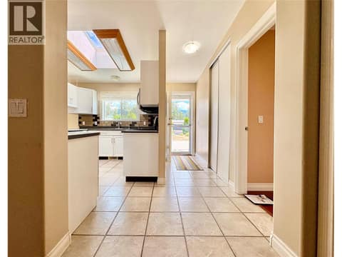 Photo 10 of 9510 97 Highway N Unit# 36, Swan Lake West, Vernon