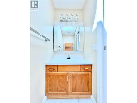 Photo 21 of 9510 97 Highway N Unit# 36, Swan Lake West, Vernon
