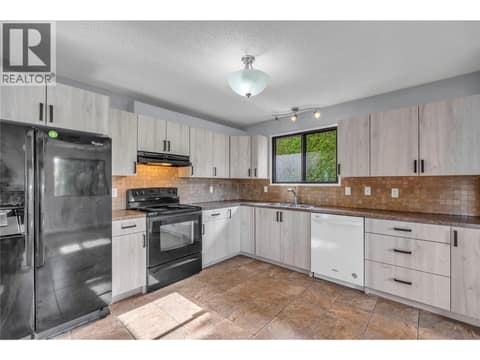 Photo 3 of 2550 Wiltse Drive, Wiltse/Valleyview, Penticton