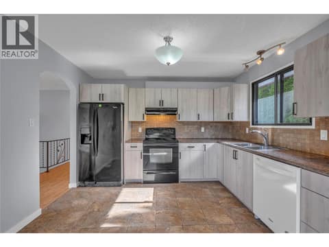Photo 4 of 2550 Wiltse Drive, Wiltse/Valleyview, Penticton