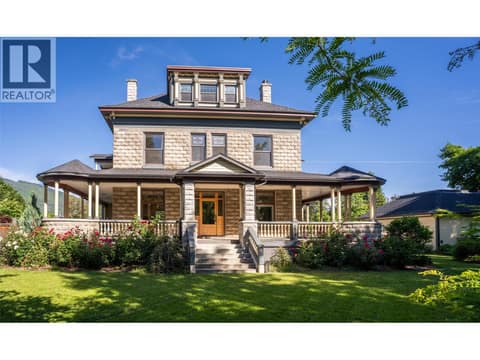 Photo 1 of 805 & 815 Mackenzie Avenue, Revelstoke