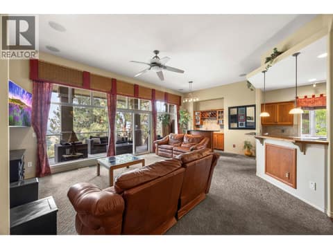 Living room at 4520 GALLAGHERS Lookout Unit# 2, South East Kelowna