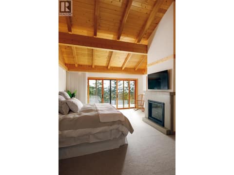 Photo 40 of 8100/8104 Silver Star Road Road, North BX, Vernon