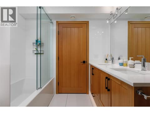 Photo 63 of 8100/8104 Silver Star Road Road, North BX, Vernon