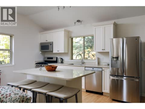 Photo 78 of 8100/8104 Silver Star Road Road, North BX, Vernon
