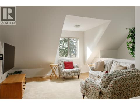 Photo 79 of 8100/8104 Silver Star Road Road, North BX, Vernon