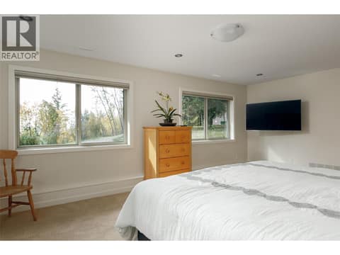 Photo 82 of 8100/8104 Silver Star Road Road, North BX, Vernon