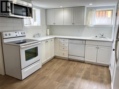 Photo 6 of 13017 Rosedale Avenue, Main Town, Summerland
