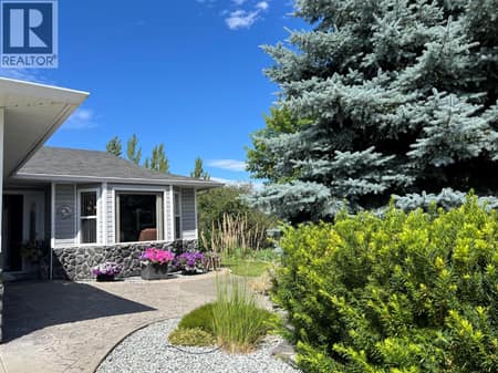 Photo 2 of 660 6th Avenue, Swan Lake West, Vernon