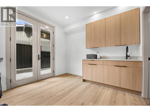 Photo 10 of 1506 39A Avenue Unit# 3, City of Vernon