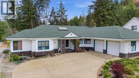 Photo 1 of 15 Farchant Way Lot# 18, Adventure Bay, Vernon
