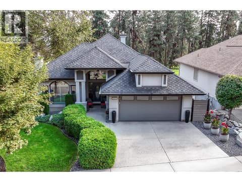 Large driveway entrance at 3907 Gallaghers Circle, South East Kelowna