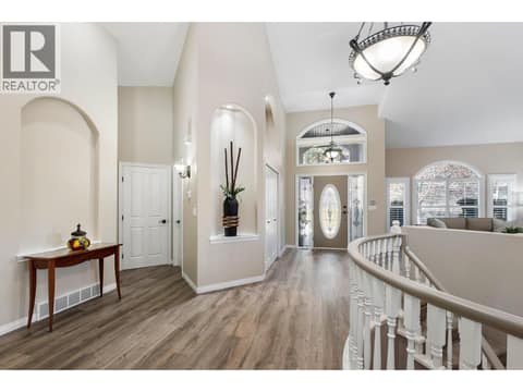 Spacious & bright entrance at 3907 Gallaghers Circle, South East Kelowna