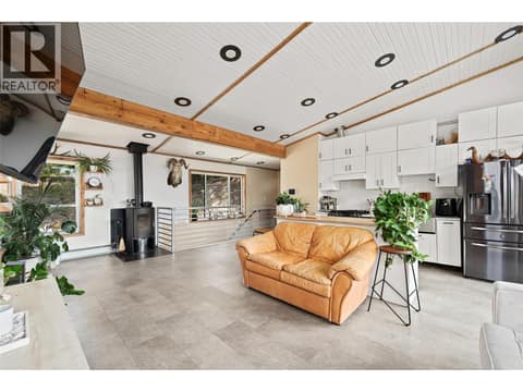 Photo 19 of 378 Lakewood Road, Fintry, Vernon