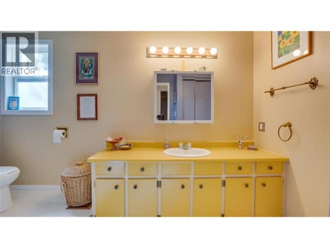 Upper bathroom. at 700 Bass Avenue, Enderby / Grindrod