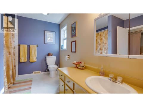 Upper bathroom. at 700 Bass Avenue, Enderby / Grindrod