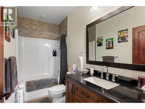 Lower level bath at 1918 SHUSWAP Road E, South Thompson Valley, Kamloops