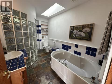 Photo 10 of 460 Galway Place, Okanagan North, Vernon