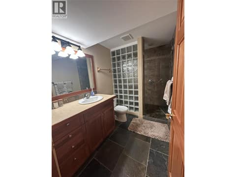 Photo 11 of 460 Galway Place, Okanagan North, Vernon