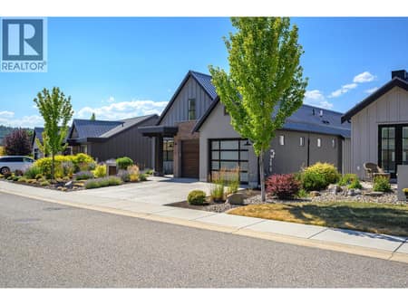 Photo 2 of 225 Dominion Way, Predator Ridge, Vernon