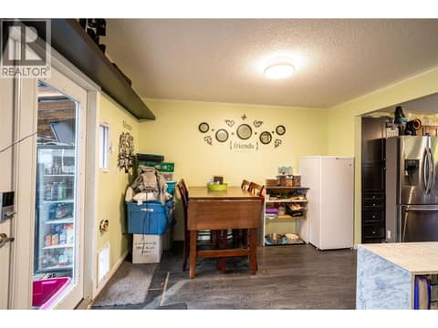 Photo 10 of 1816 43 Street, South Vernon