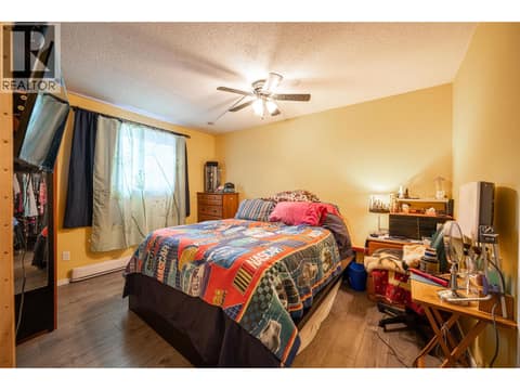 Photo 17 of 1816 43 Street, South Vernon
