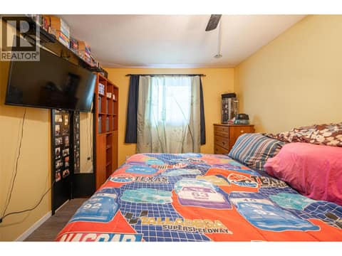 Photo 18 of 1816 43 Street, South Vernon