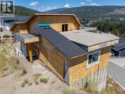 Photo 14 of 3563 Goldie Way, Glenrosa, West Kelowna