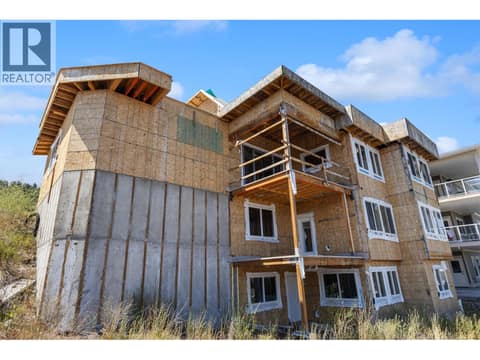 Photo 16 of 3563 Goldie Way, Glenrosa, West Kelowna