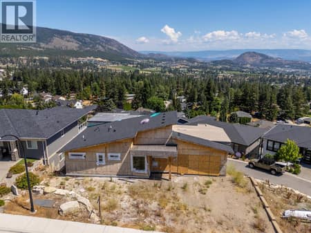 Photo 2 of 3563 Goldie Way, Glenrosa, West Kelowna
