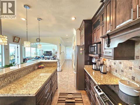 Photo 17 of 1494 Montenegro Drive, Black Mountain, Kelowna