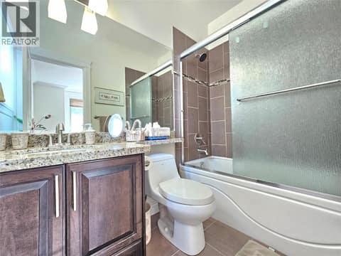 2nd bedroom ensuite at 1494 Montenegro Drive, Black Mountain, Kelowna
