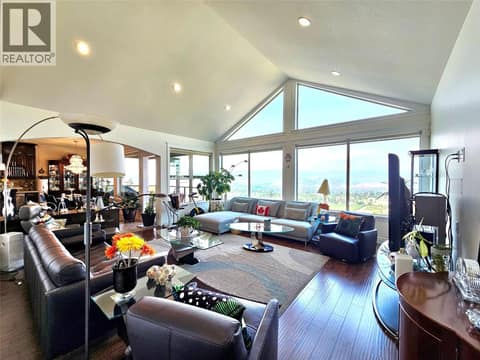 High ceiling living room at 1494 Montenegro Drive, Black Mountain, Kelowna