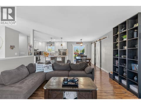 Photo 4 of 1863 Cathy Avenue, Black Mountain, Kelowna