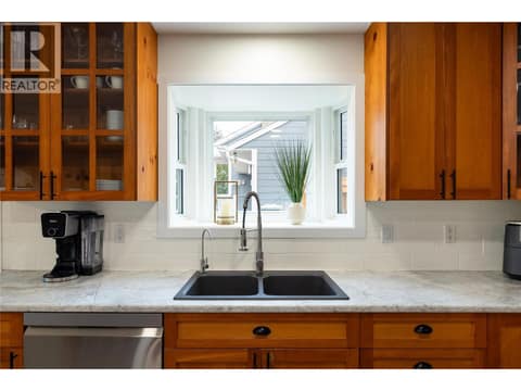 Photo 11 of 5301 Spalding Road, North BX, Vernon