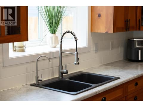 Photo 14 of 5301 Spalding Road, North BX, Vernon