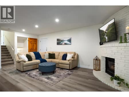 Photo 6 of 5301 Spalding Road, North BX, Vernon