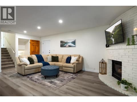 Photo 6 of 5301 Spalding Road, North BX, Vernon