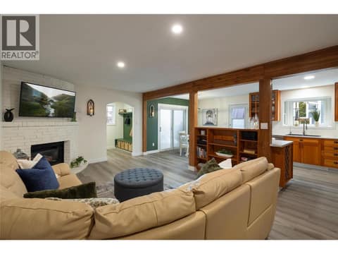 Photo 8 of 5301 Spalding Road, North BX, Vernon