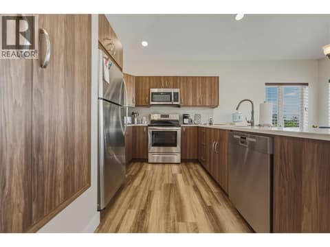 Photo 10 of 124 Sarsons Road Unit# 11, Middleton Mountain Vernon