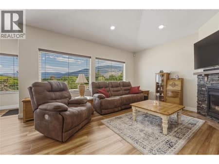 Photo 6 of 124 Sarsons Road Unit# 11, Middleton Mountain Vernon