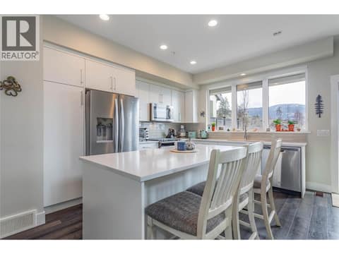 Island w/ eating bar! at 12798 Lake Hill Drive Unit# 37, Lake Country North West