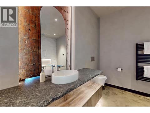 Lower level primary ensuite at 4275 Todd Road, South East Kelowna