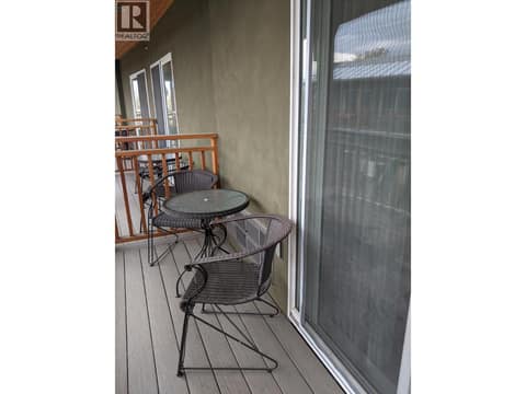 Photo 12 of 6203 Willow Avenue, Summerland Rural