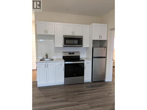 Photo 17 of 6203 Willow Avenue, Summerland Rural