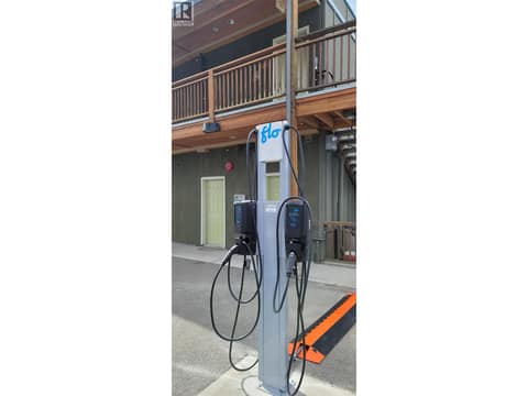 Photo 9 of 6203 Willow Avenue, Summerland Rural