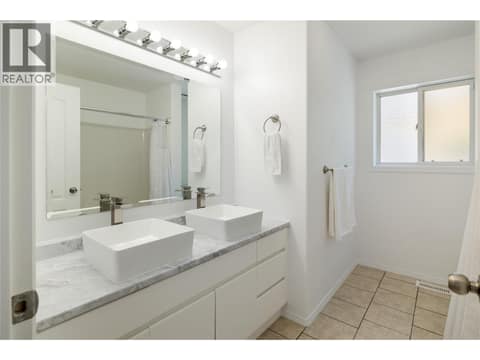 Photo 16 of 877 Toovey Road, Black Mountain, Kelowna