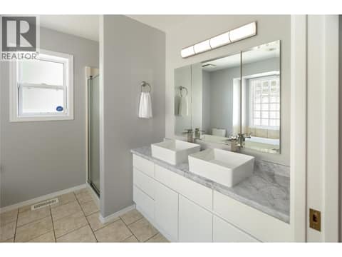 Photo 18 of 877 Toovey Road, Black Mountain, Kelowna
